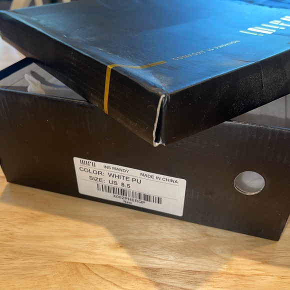 IDIFU Women's Platform Chunky White High Heels - Picture 11 of 13